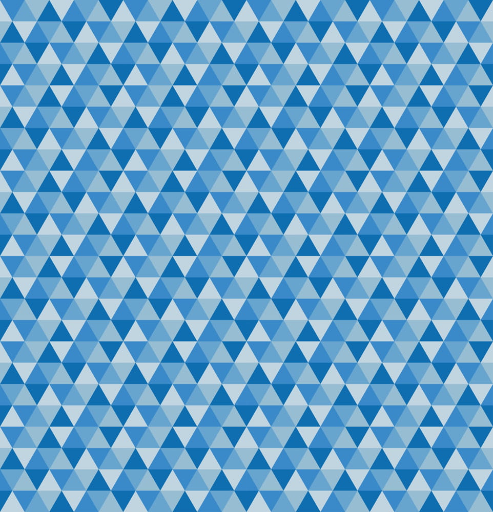 Mosaikfliesen mit blauen Dreiecken in verschiedenen Schattierungen